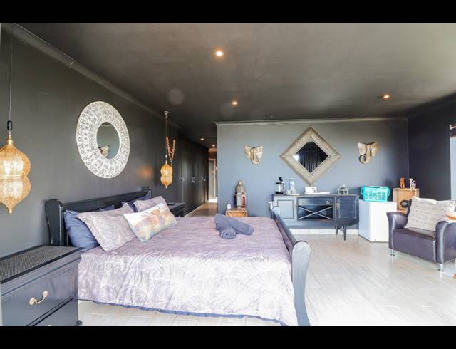 10 BEDROOM FREEHOLD FOR SALE IN DANA BAY